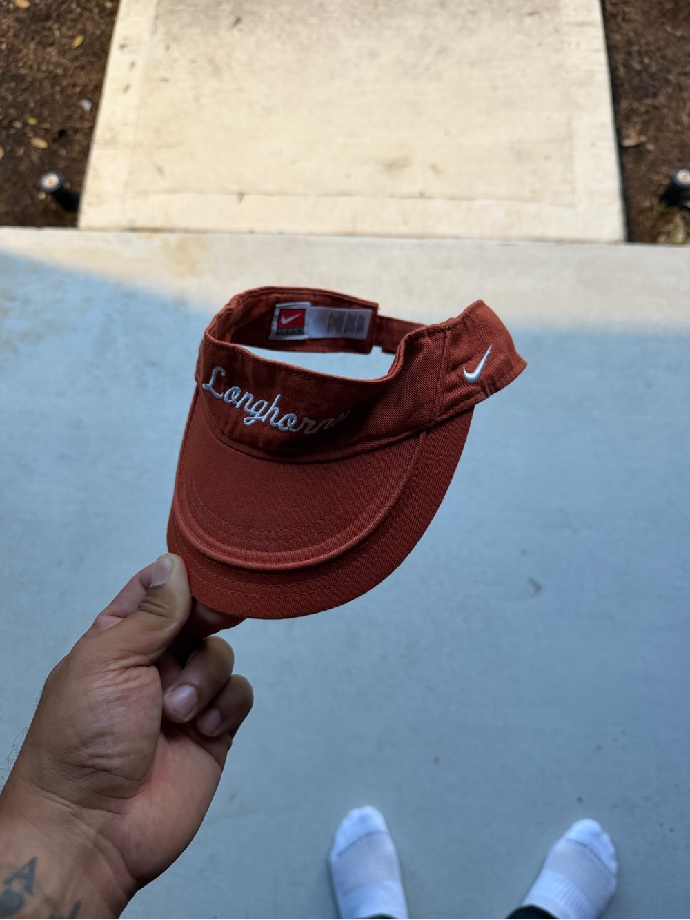 Nike Men’s Burnt Orange Longhorns Visor with Embroidered Swoosh